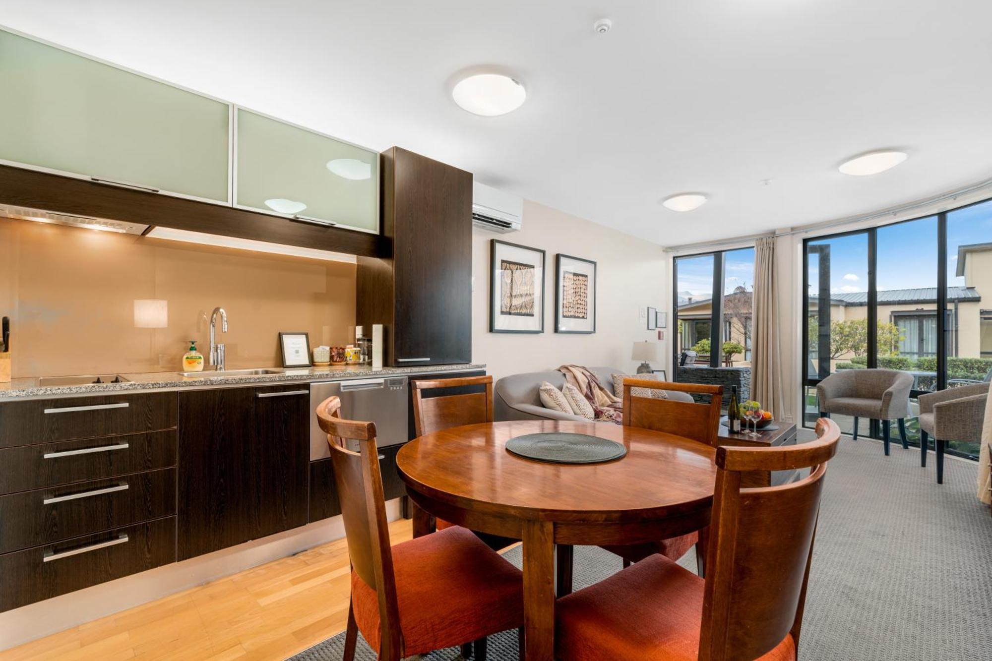 The Beacon - 2 Bedroom Town Center Apartment Κουίνσταουν Εξωτερικό φωτογραφία