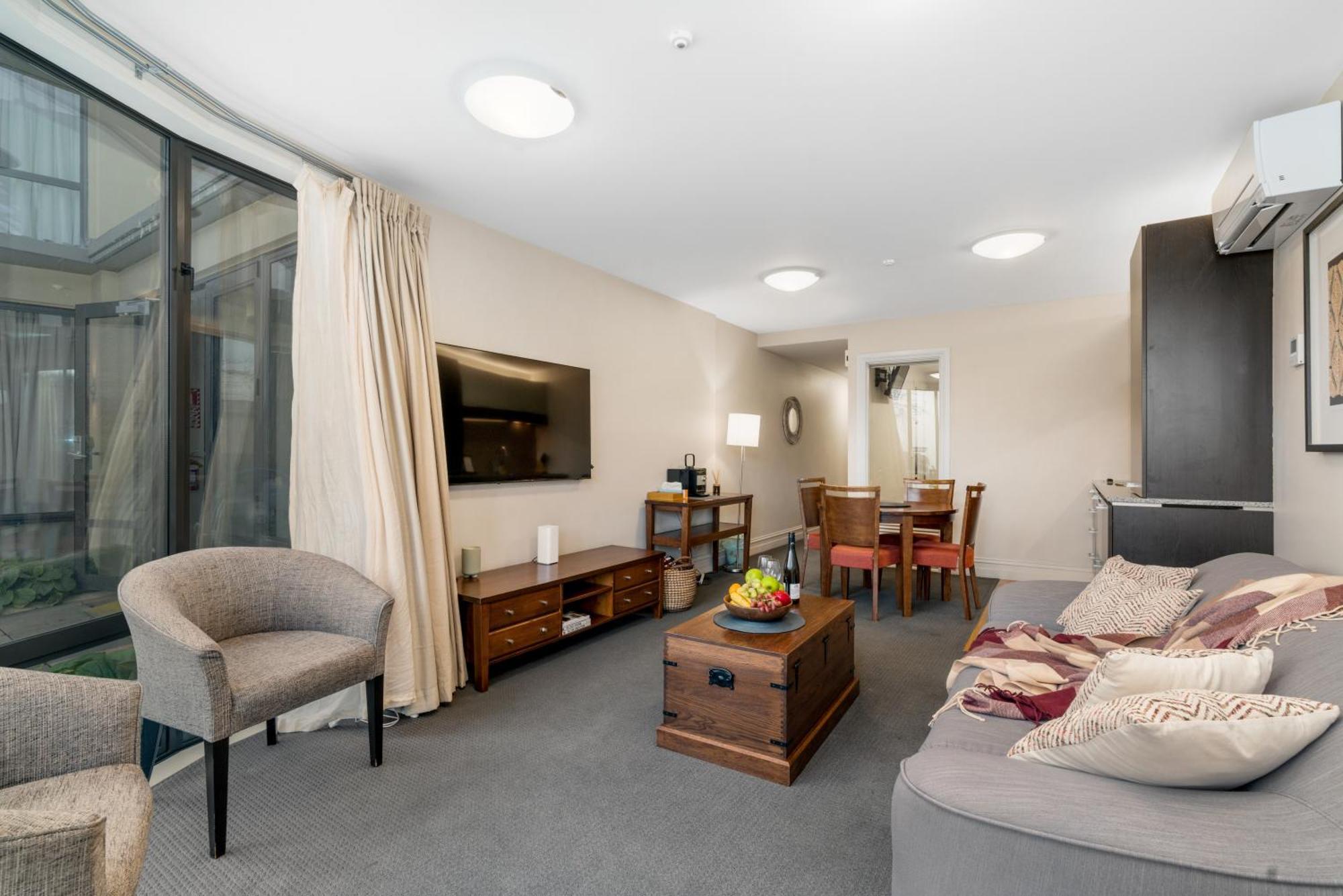 The Beacon - 2 Bedroom Town Center Apartment Κουίνσταουν Εξωτερικό φωτογραφία